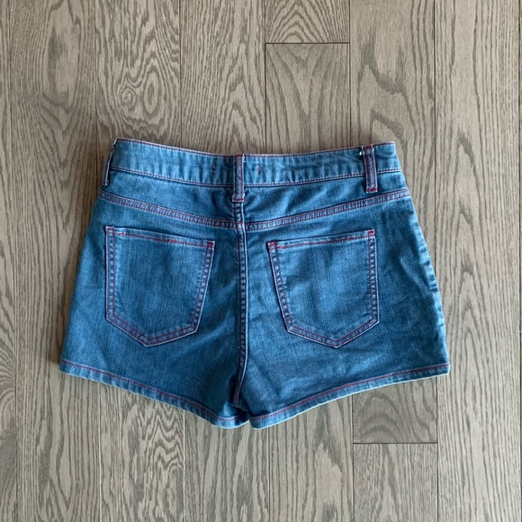 Heritage 1981 Denim Shorts💙✨ - Picture 2 of 5